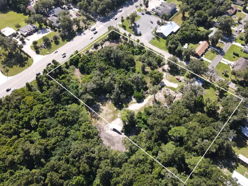 235 W Wisconsin Ave, FL
