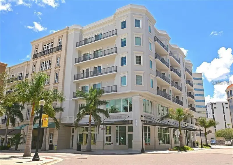 1500 State St #401, FL