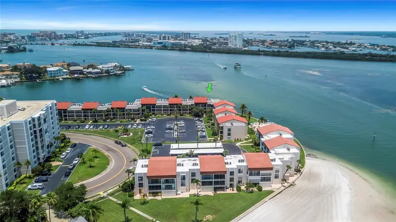 868 Bayway Blvd #312, FL