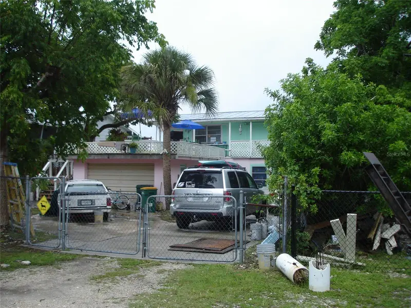 563 Coconut Ave, FL