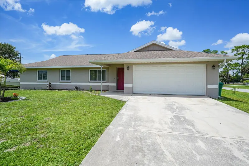 590 Ridgewood St Nw, FL