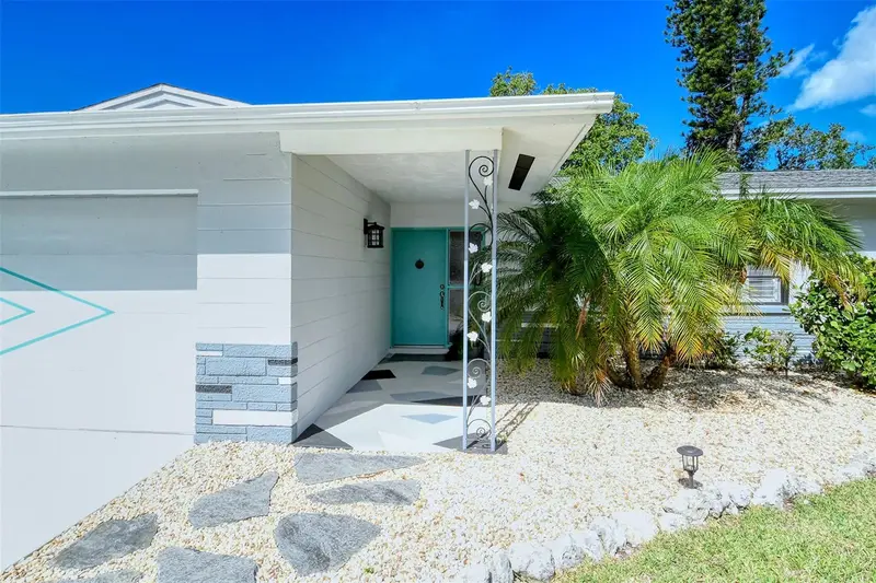 6758 S Lockwood Ridge Rd, FL
