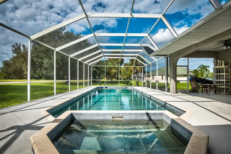 27406 Tierra Del Fuego Cir, FL
