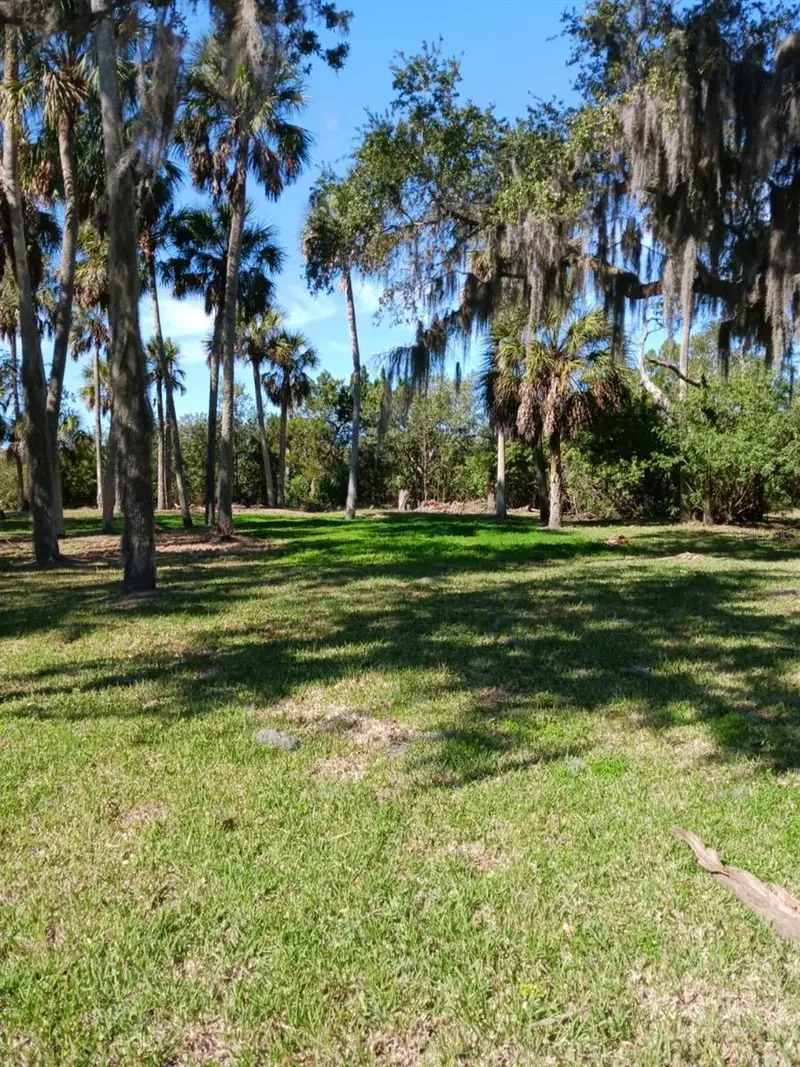 5353 Tropical Woods Ct, FL