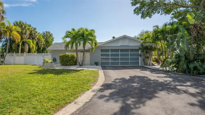 500 Schooner Ln, FL
