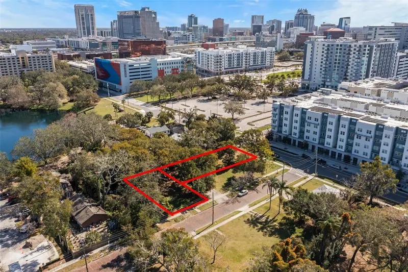 623 W Concord St, FL