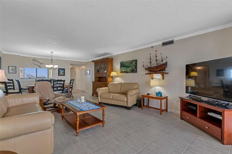 19111 Vista Bay Dr #612, FL