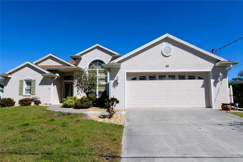 42 Mark Twain Ln, FL