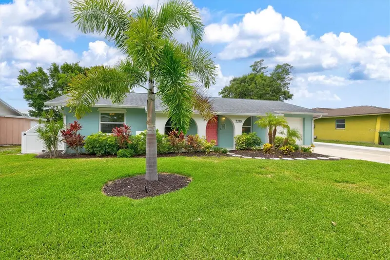 3210 Wood St, FL
