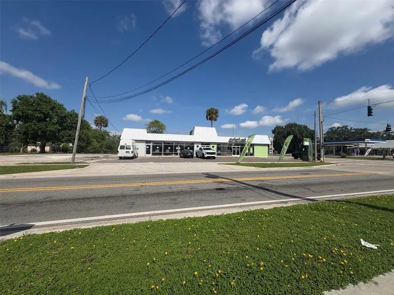 120 N 9th St, FL