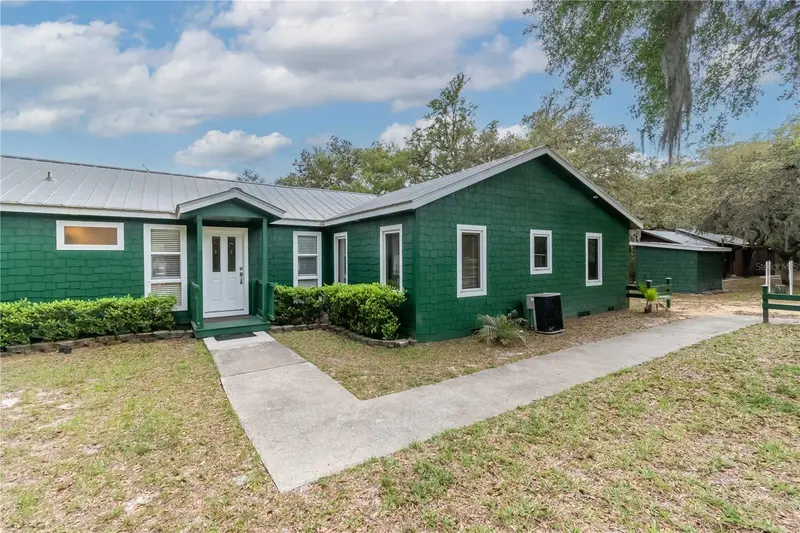 22649, 22645 And Tbd Ne 105th Avenue Rd, FL