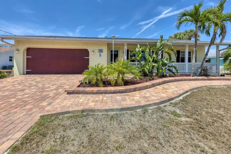 2684 Titania Rd, FL