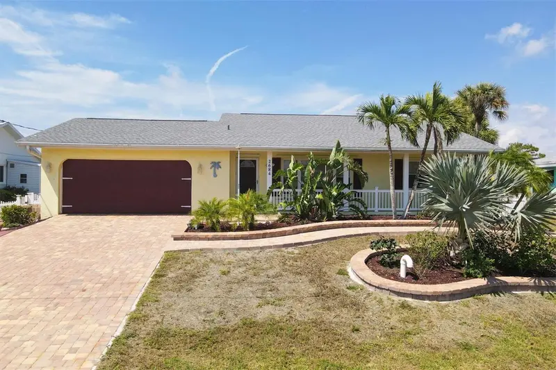 2684 Titania Rd, FL