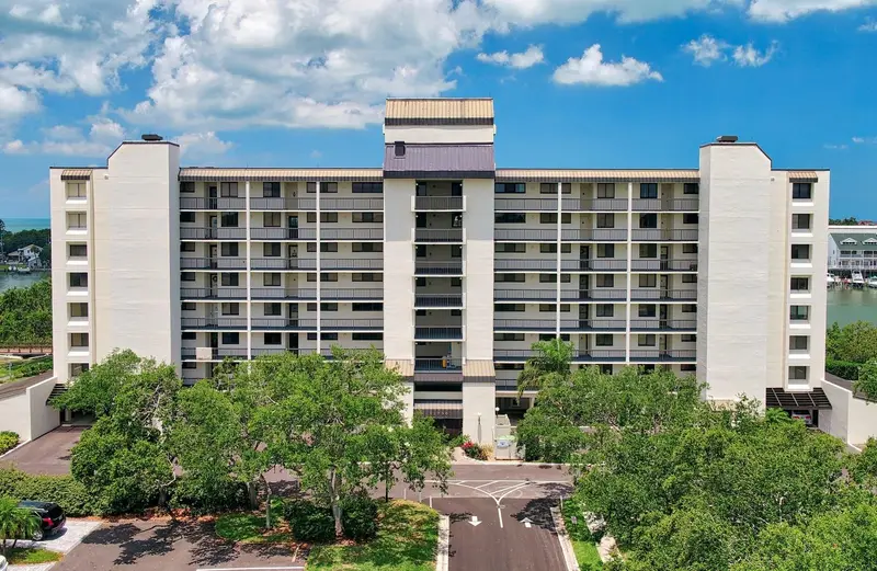 11730 Shipwatch Dr #305, FL