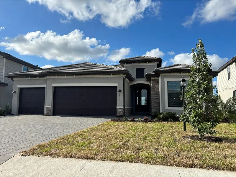 15513 White Linen Dr, FL