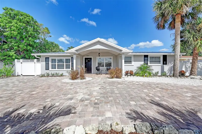 345 Avenida Leona, FL