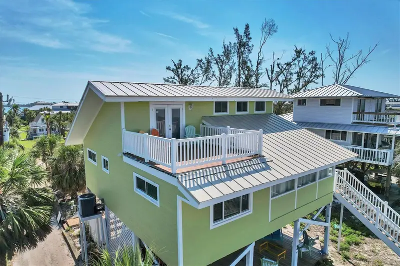9350 Little Gasparilla Is, FL