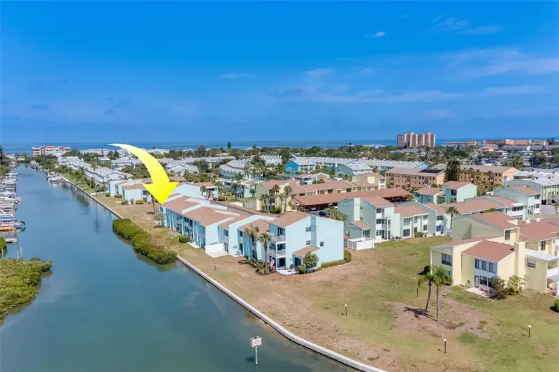 1 Windrush Blvd #63, FL