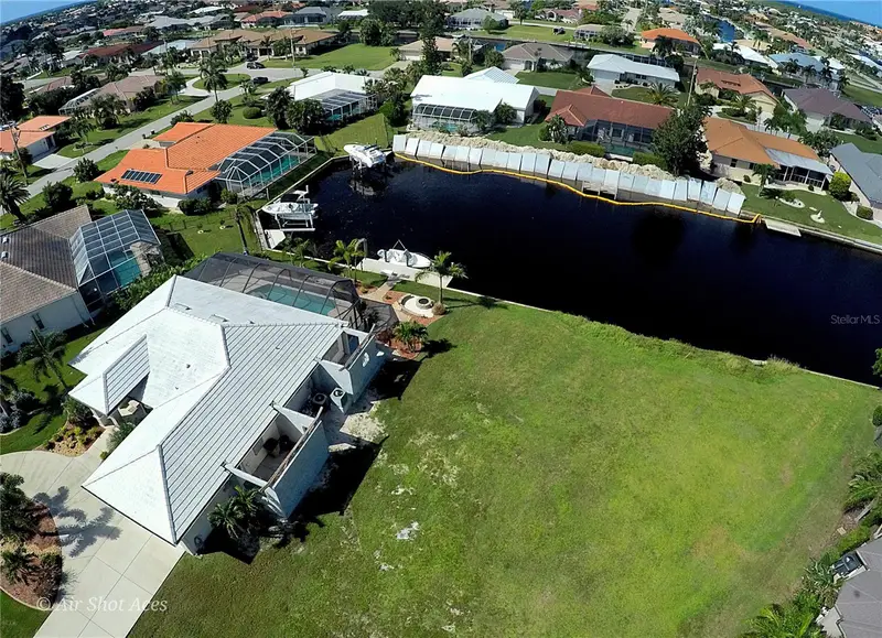 631 Como Ct, FL
