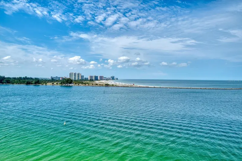 450 S Gulfview Blvd #907, FL