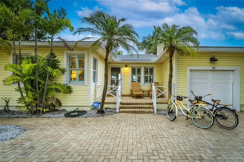 110 Devon Dr, FL