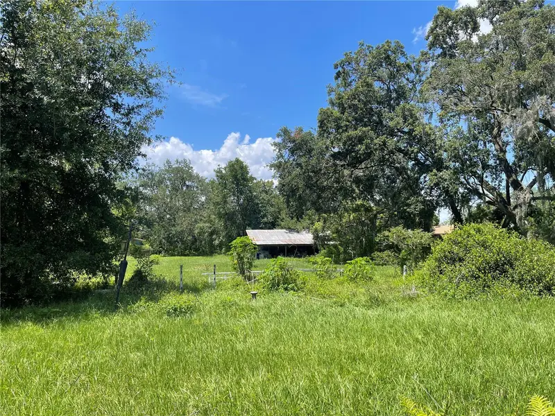 809 W Pipkin Rd, FL