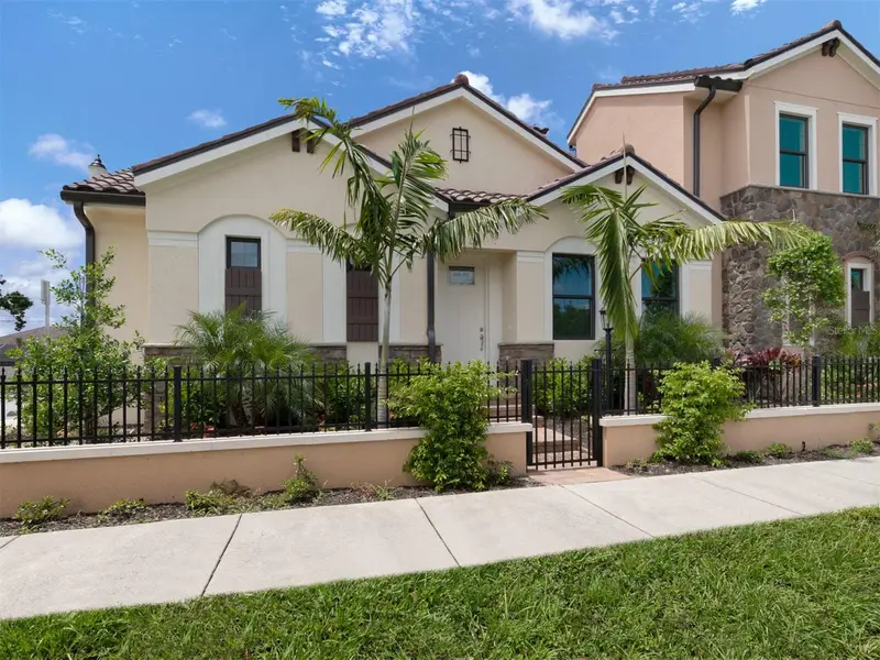 938 E Venice Ave, FL