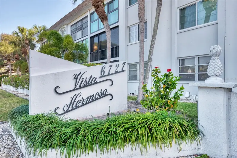 116 Vista Hermosa Cir #210c, FL