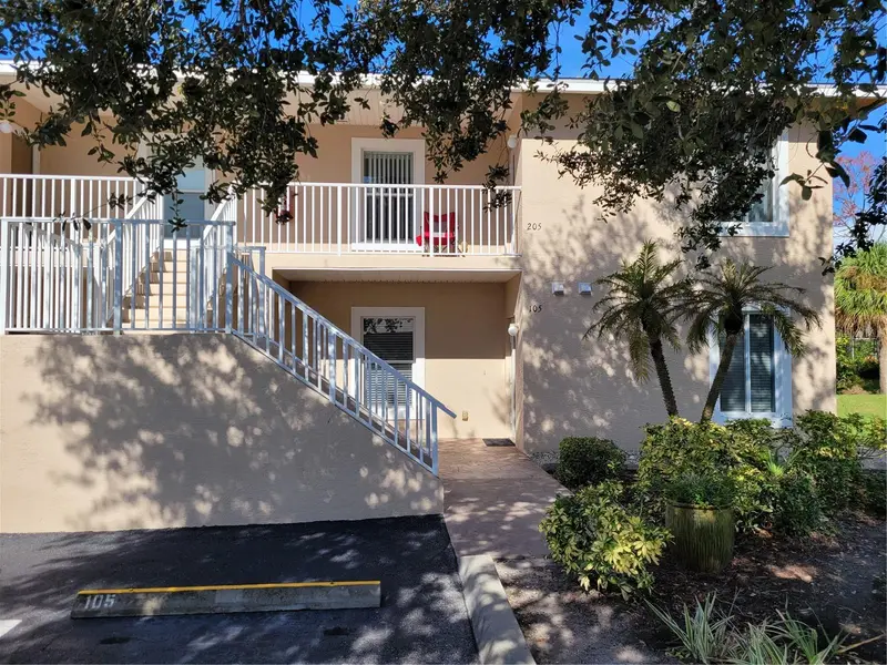 9550 Fiddlers Green Cir #105, FL