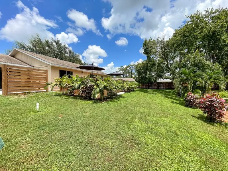 100 Dreamtime Ave, FL
