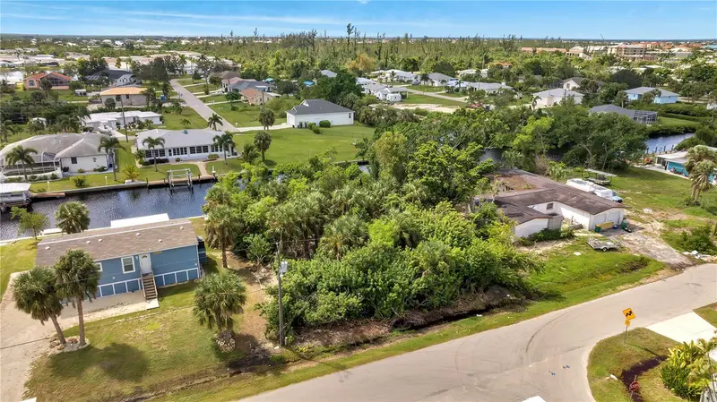 727 Marlin Dr, FL