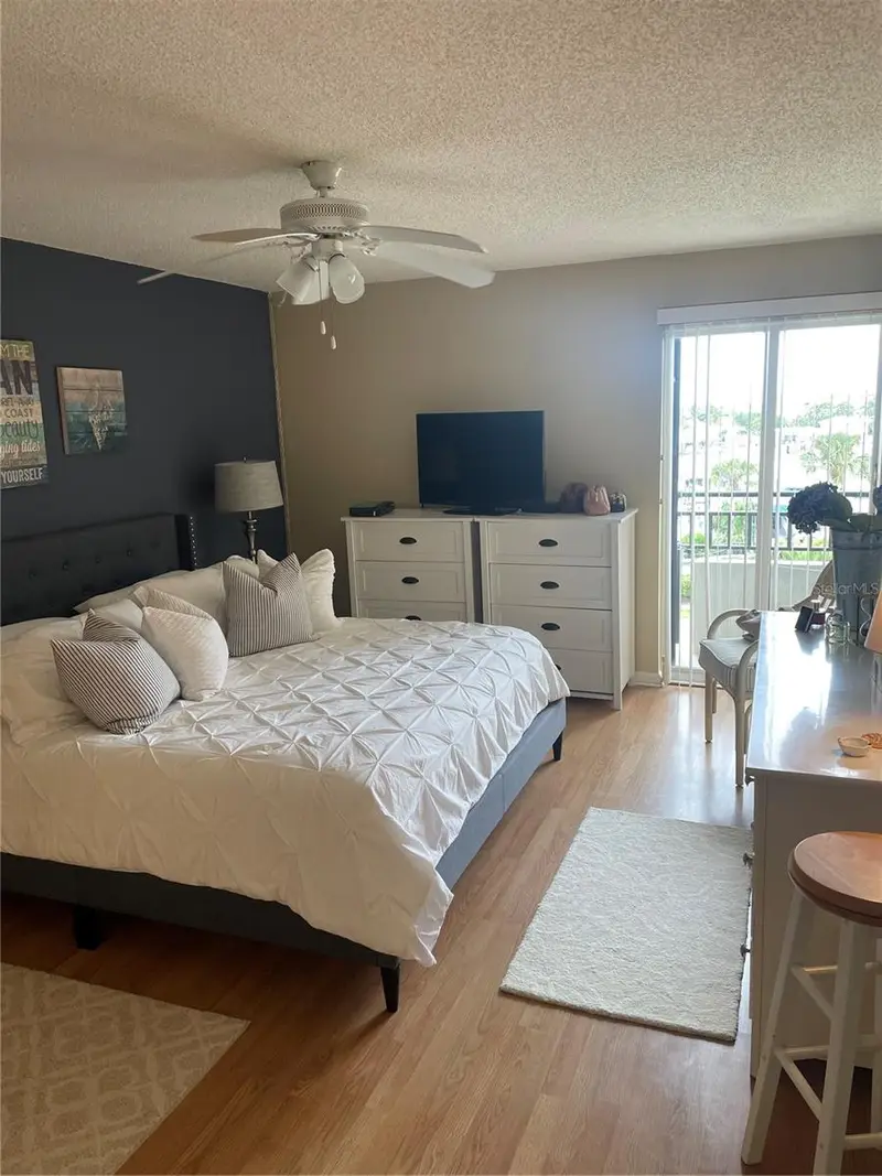830 S Gulfview Blvd #406, FL