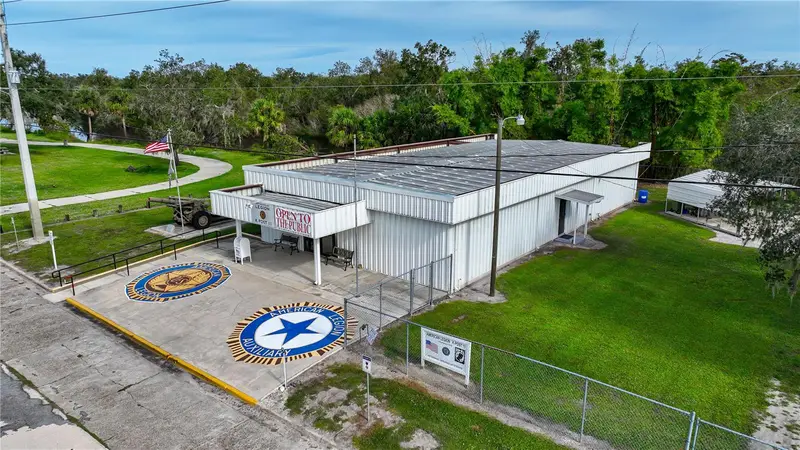 2124 Nw American Legion Dr, FL