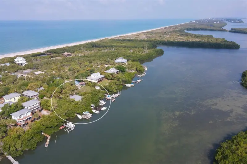 8144 Little Gasparilla Is, FL