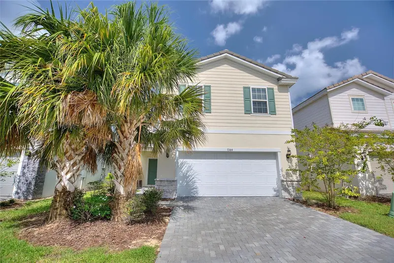 7384 Oakmoss Loop, FL