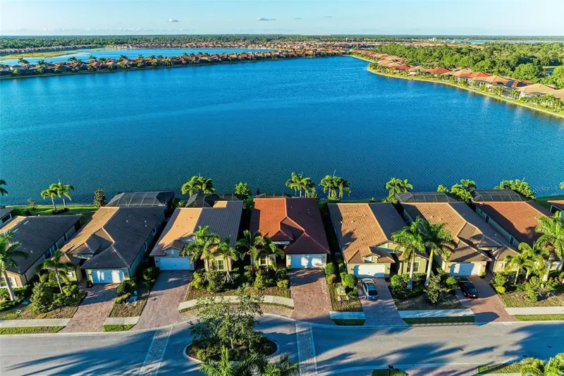 228 Maraviya Boulevard, FL