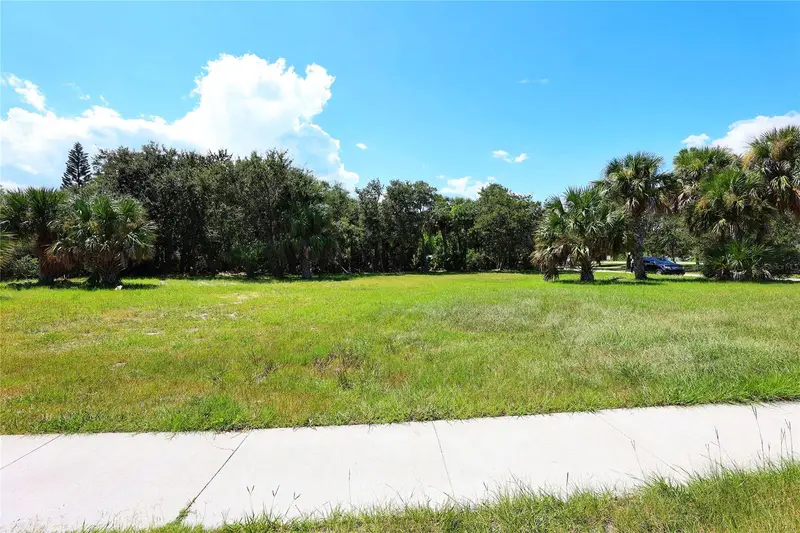 102 Desoto Dr, FL