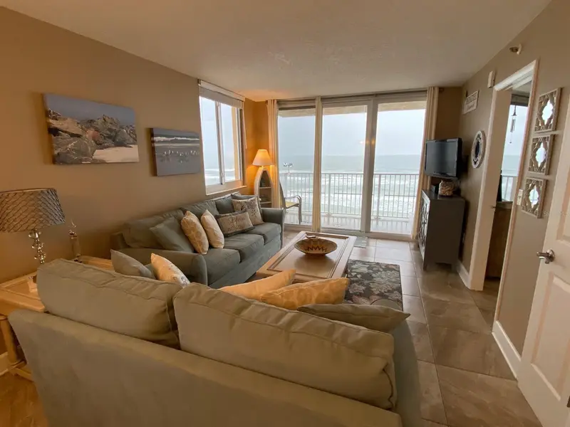 421 South Atlantic Ave #806, FL