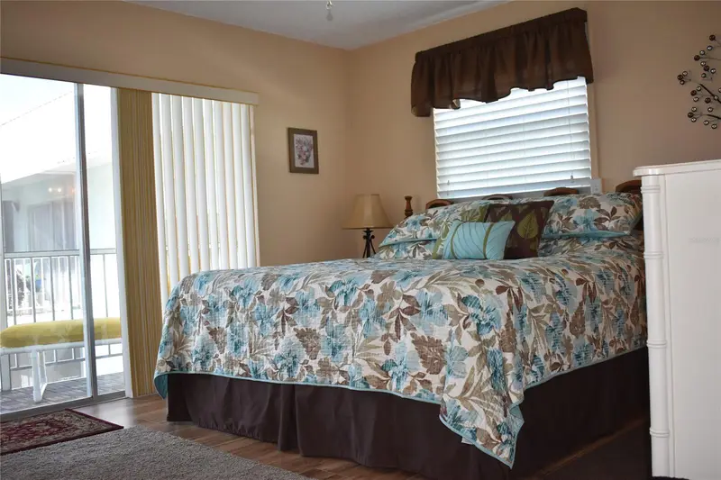 325 N Causeway #C 304, FL