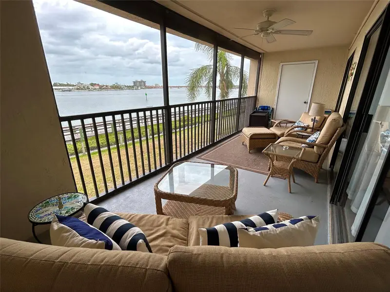 446 Bouchelle Dr #203, FL
