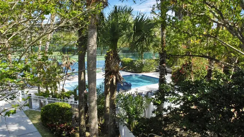 1200 Siesta Bayside Dr #1200-G, FL