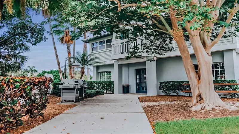 1226 Siesta Bayside Dr #1226-C, FL