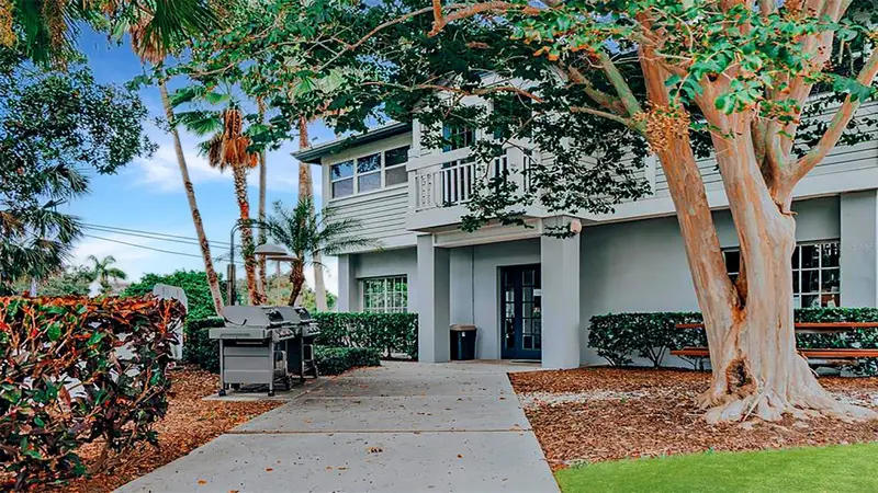 1269 Siesta Bayside Dr #1269-C, FL