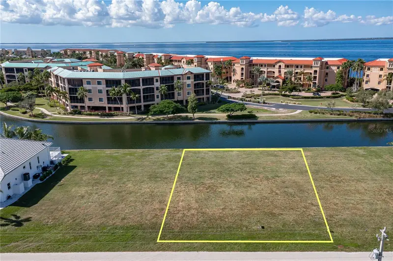 83 Colony Point Dr, FL