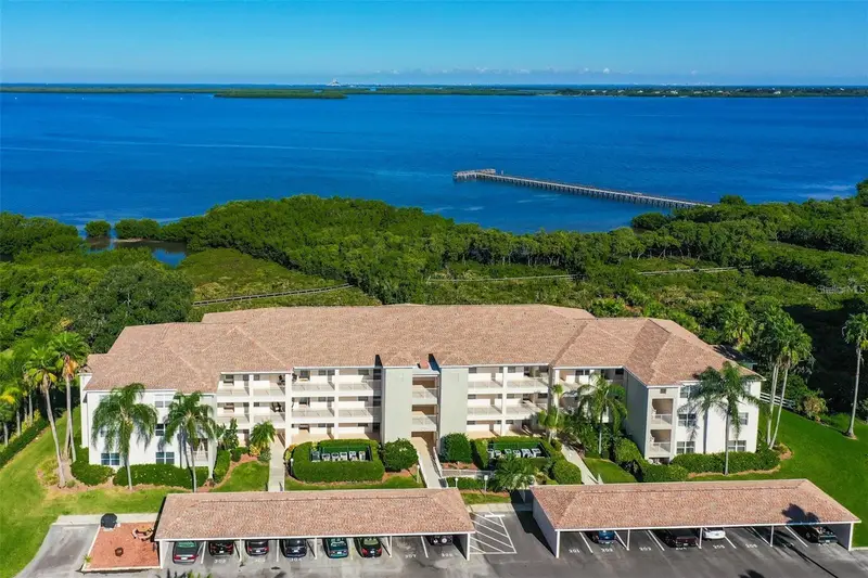 2725 Terra Ceia Bay Blvd #203, FL