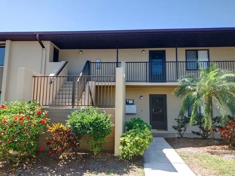 4056 Oakview Dr #E7, FL