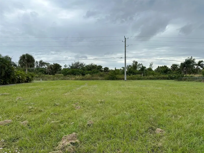 93 Annapolis Ln, FL