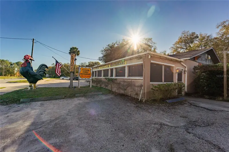 302 S Center St, FL