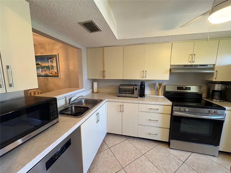2666 Woodgate Ln #D-1, FL