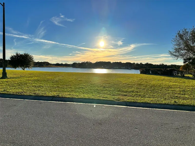 528 Meandering Way, FL